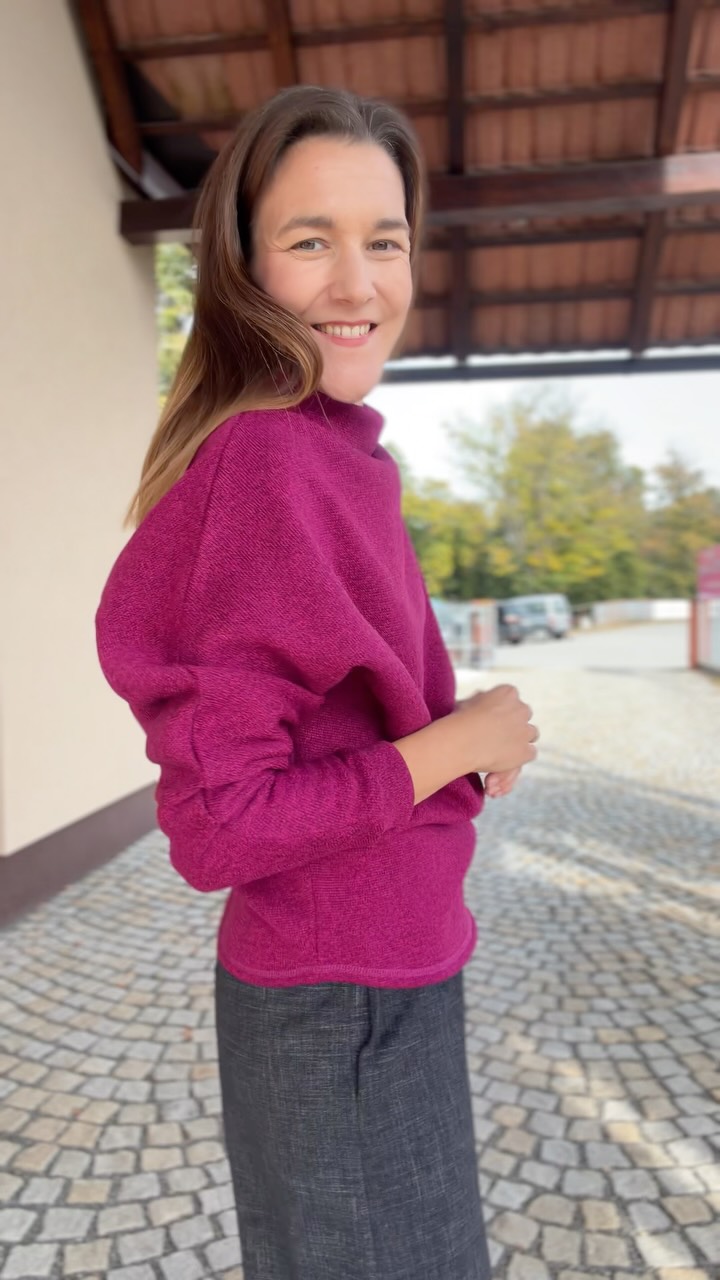 Rána jsou chladná, ale na bundu to ještě není? 🍂

Přesně ten čas, kdy přijde vhod náš nový svetr Kea🩷

➡️Svetr Kea ostružinový
➡️Kalhoty Waikiki černé jeans

#carriboom #svetr #kea #novinky
