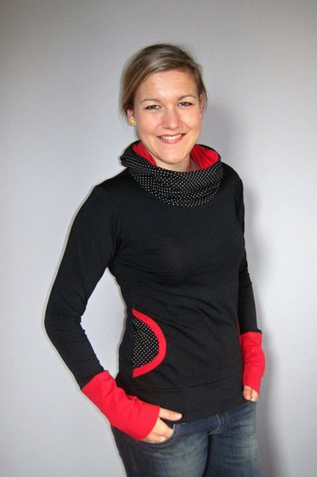 Hoodie Light Black and Dots/Red