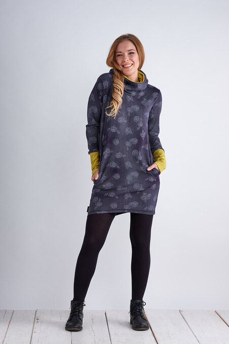 Tunic Blue Jeans/White Roses and Lemon Curry