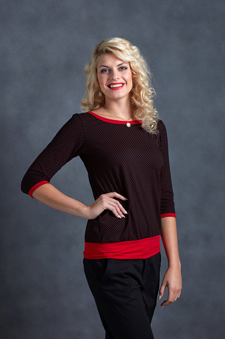 Tucked Sleeve Black/Red Dots