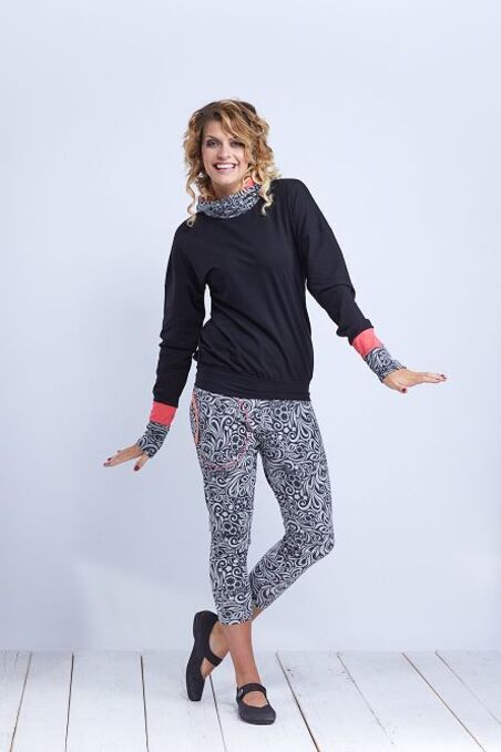 Shirt or Sweatshirt Hood Black and Jungle/Salmon