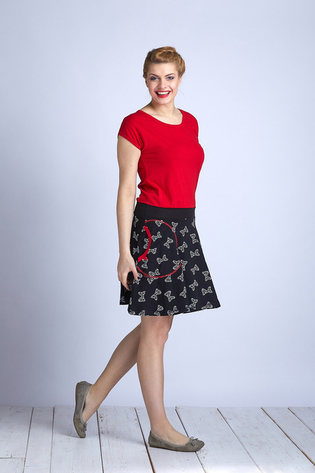 Dress Wheeled Red and Black/Bow-SLEVA